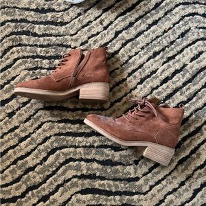 Lucky Brand Tan Ankle Booties